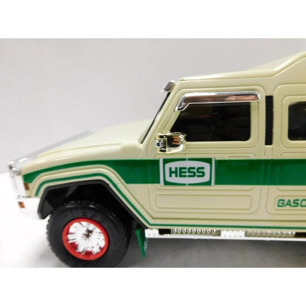 Hess Sport Utility Vehicle and Motorcycles SUV Toy Set Green White Chrome DW742